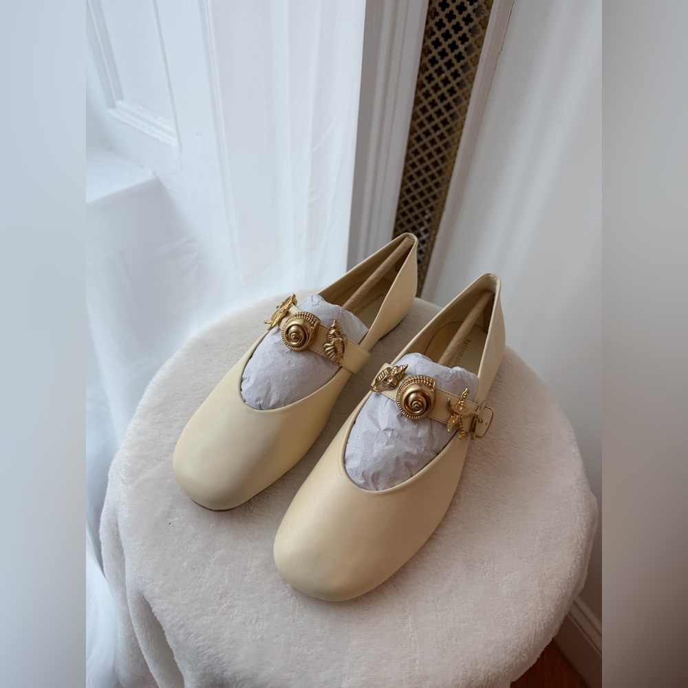 NEW Reformation Bethany Ballet Flat Shoe Cream Puff Shell Mary Jane Buckle, US 8